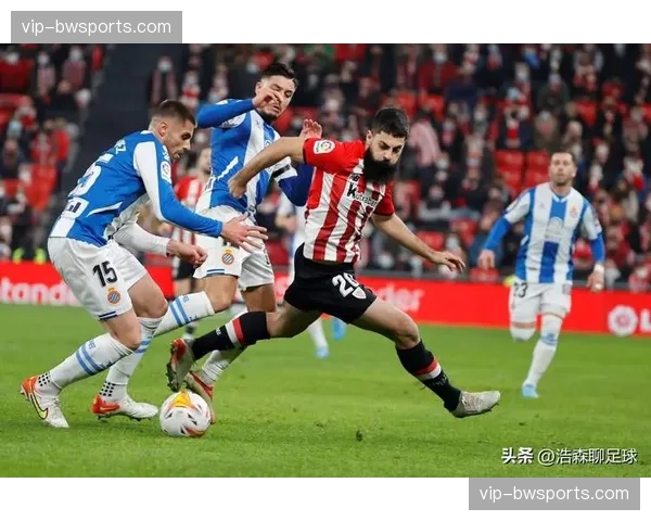 西班牙人边路传中成功率5.2次联赛前二 但禁区内终结效率低下 西班牙人边路传中成功率5.2次联赛前二 但禁区内终结效率低下