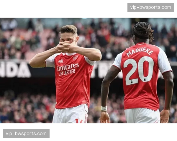 阿森纳后腰苏维门迪肋部退防习惯,暴露禁区正面空当隐患 阿森纳后腰苏维门迪肋部退防习惯,暴露禁区正面空当隐患